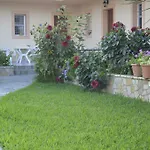 Lefki Lakíthra
